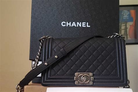 geanta chanel originala second hand|pre owned chanel wallet.